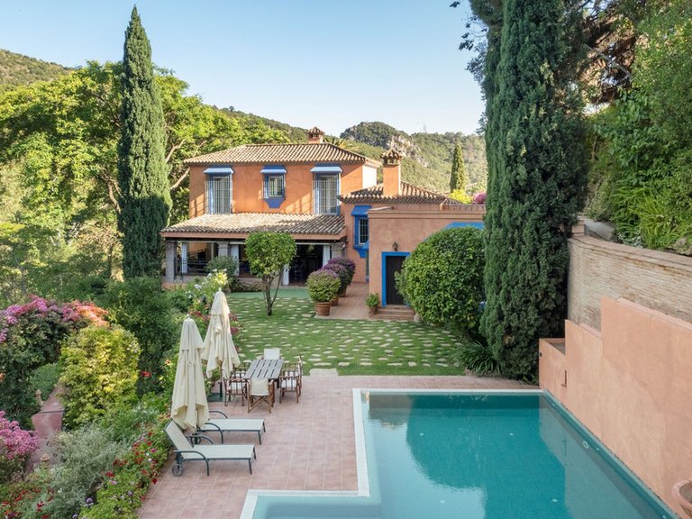 Villa for Sale in Benahavís, Malaga 43