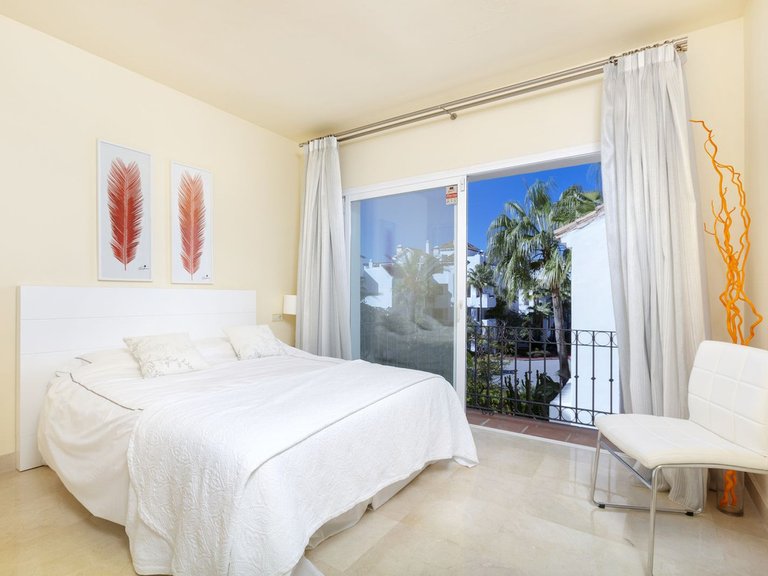 Apartment for Sale in Benahavís, Malaga 16