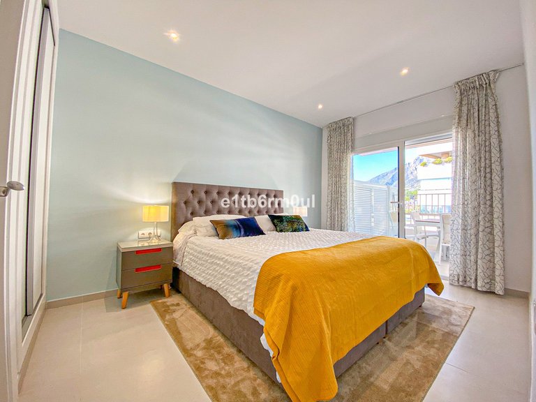 Apartment for Sale in The Golden Mile, Malaga 12