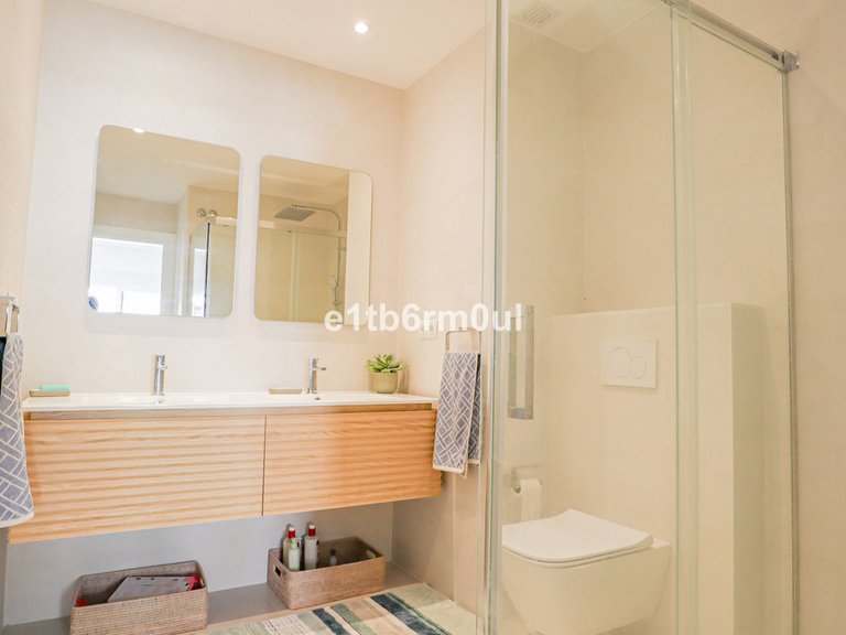 Apartment for Sale in The Golden Mile, Malaga 13