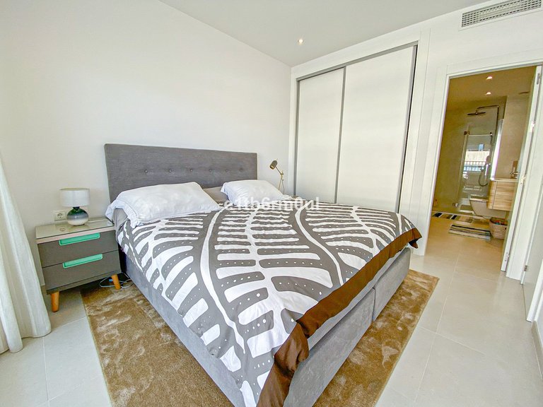 Apartment for Sale in The Golden Mile, Malaga 15