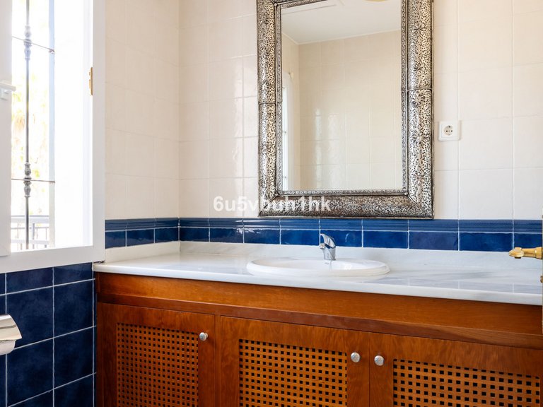 Villa for Sale in Alhaurín De La Torre, Malaga 14