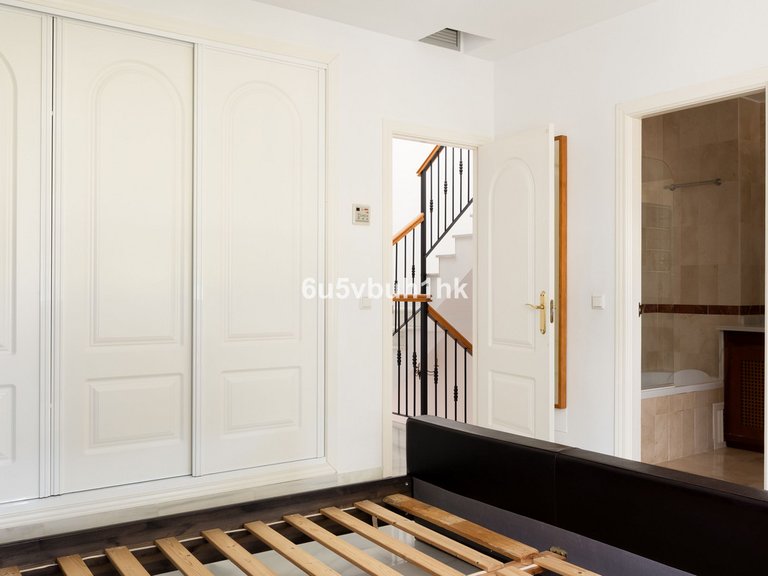 Villa for Sale in Alhaurín De La Torre, Malaga 9