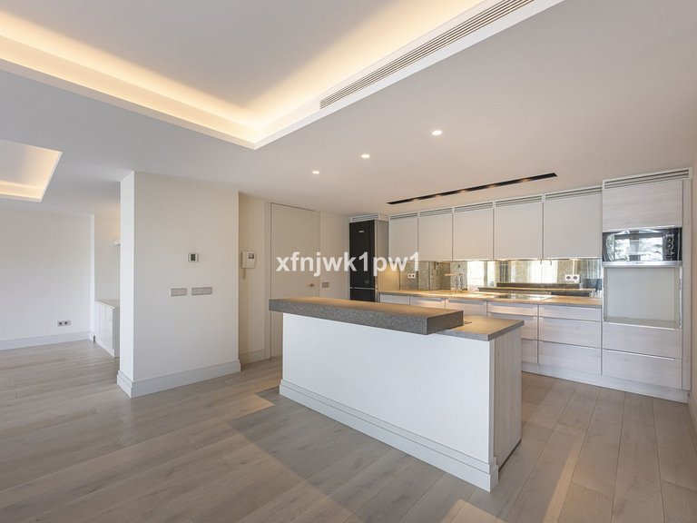 Apartment for Sale in Marbella, Malaga 12