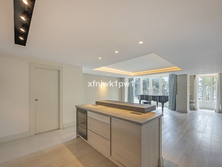 Apartment for Sale in Marbella, Malaga 15