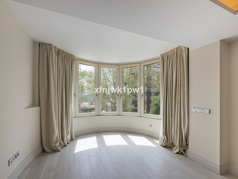 Apartment for Sale in Marbella, Malaga 18