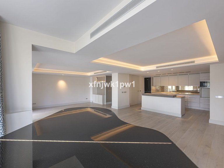 Apartment for Sale in Marbella, Malaga 9