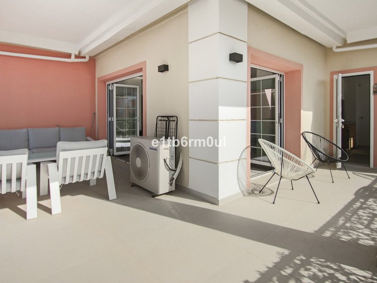 Apartment for Sale in Nueva Andalucía, Malaga 3