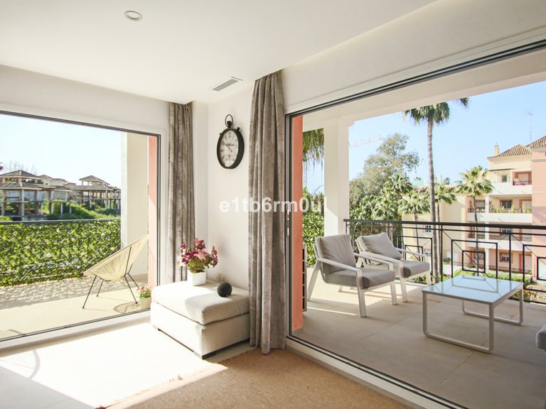 Apartment for Sale in Nueva Andalucía, Malaga 5