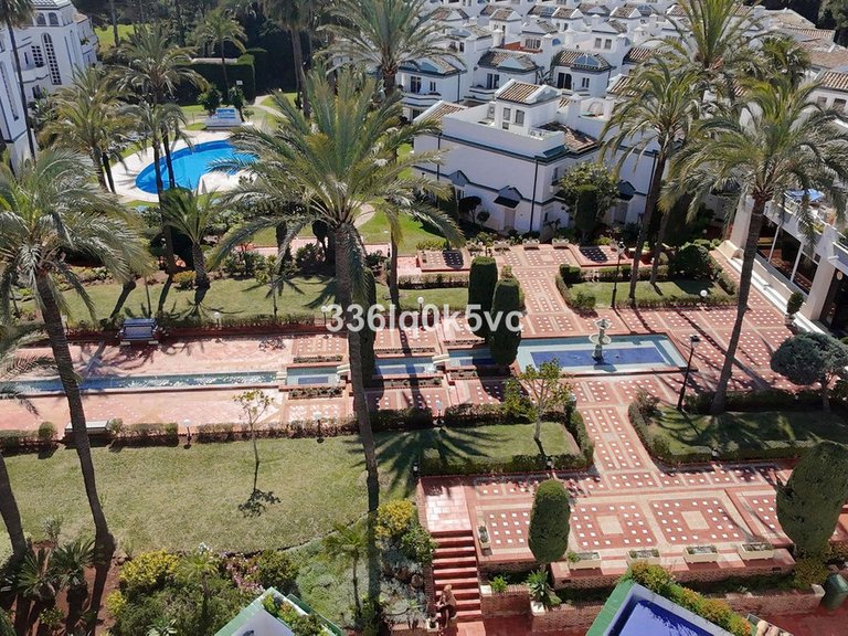 Villa for Sale in Estepona, Malaga 16