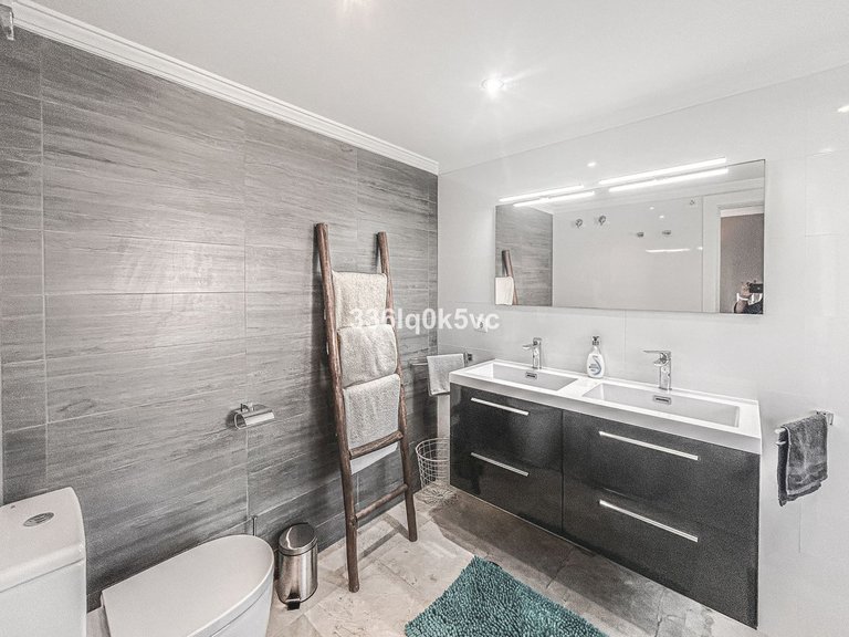 Villa for Sale in Estepona, Malaga 26
