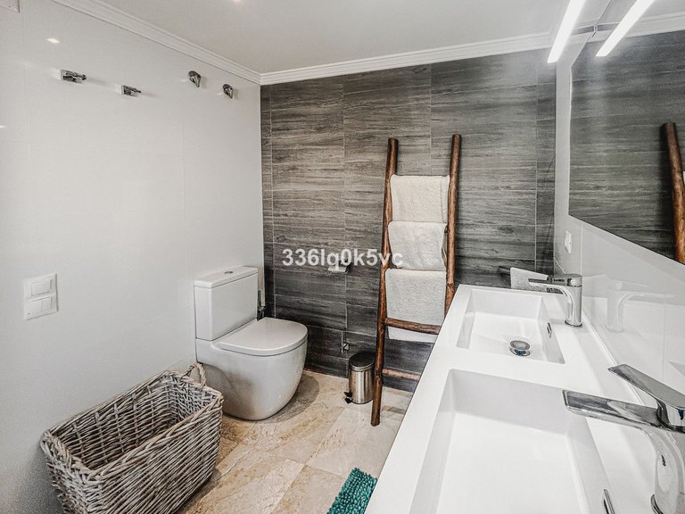 Villa for Sale in Estepona, Malaga 27