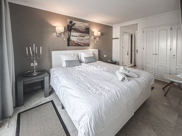 Villa for Sale in Estepona, Malaga 28