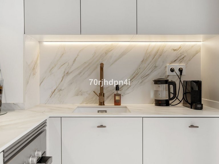 Apartment for Sale in Nueva Andalucía, Malaga 10