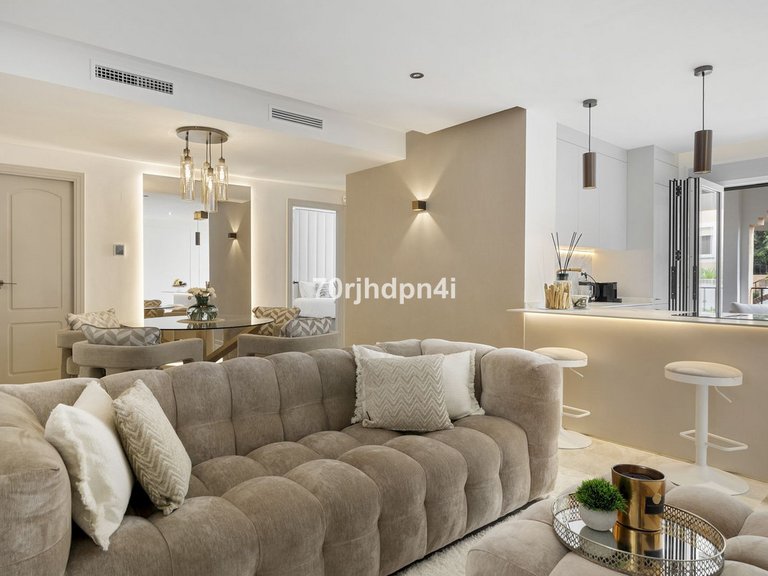 Apartment for Sale in Nueva Andalucía, Malaga 31