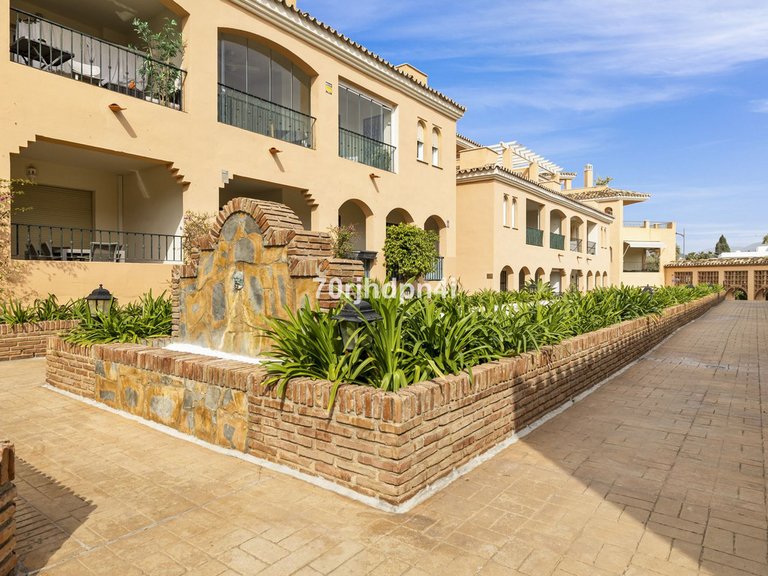 Apartment for Sale in Nueva Andalucía, Malaga 37