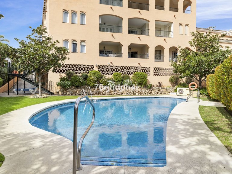 Apartment for Sale in Nueva Andalucía, Malaga 39