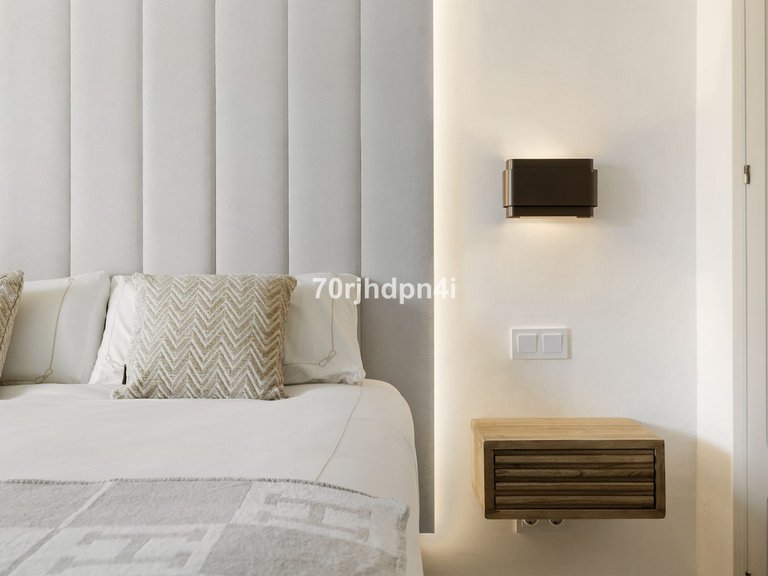 Apartment for Sale in Nueva Andalucía, Malaga 4