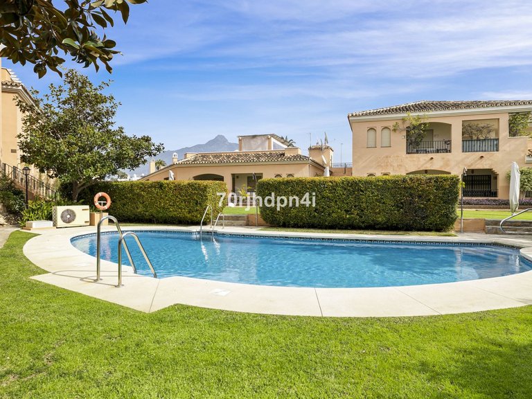 Apartment for Sale in Nueva Andalucía, Malaga 40