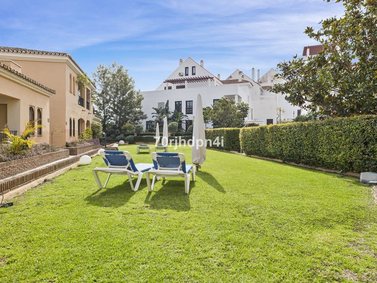 Apartment for Sale in Nueva Andalucía, Malaga 84