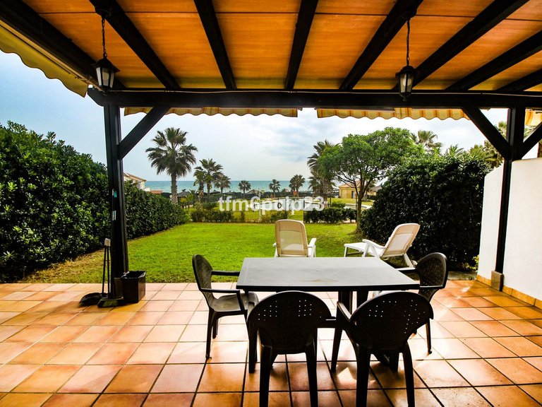 Villa for Sale in La Duquesa, Malaga 1