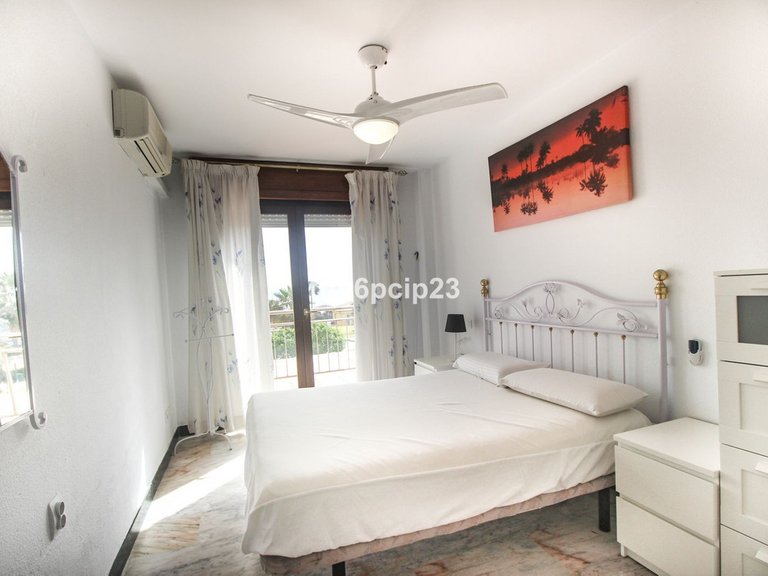 Villa for Sale in La Duquesa, Malaga 23