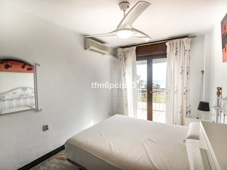Villa for Sale in La Duquesa, Malaga 8