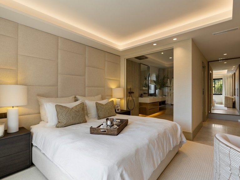 Apartment for Sale in The Golden Mile, Malaga 14