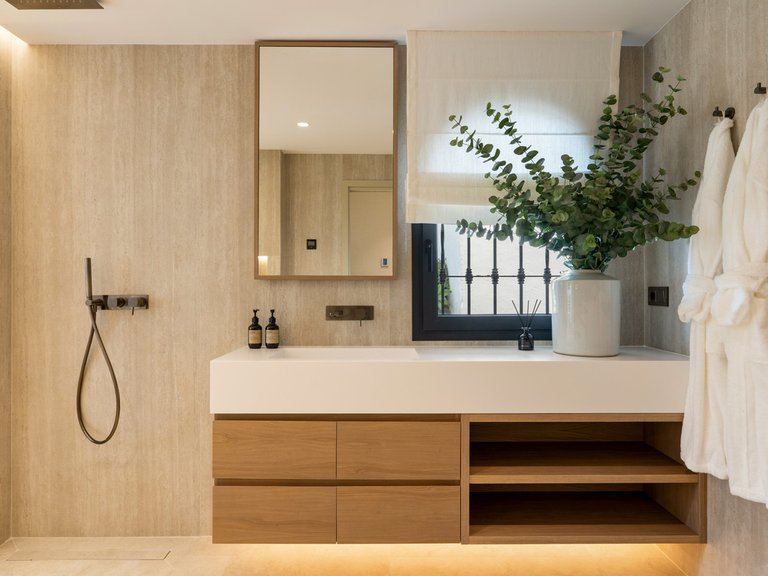 Apartment for Sale in The Golden Mile, Malaga 15