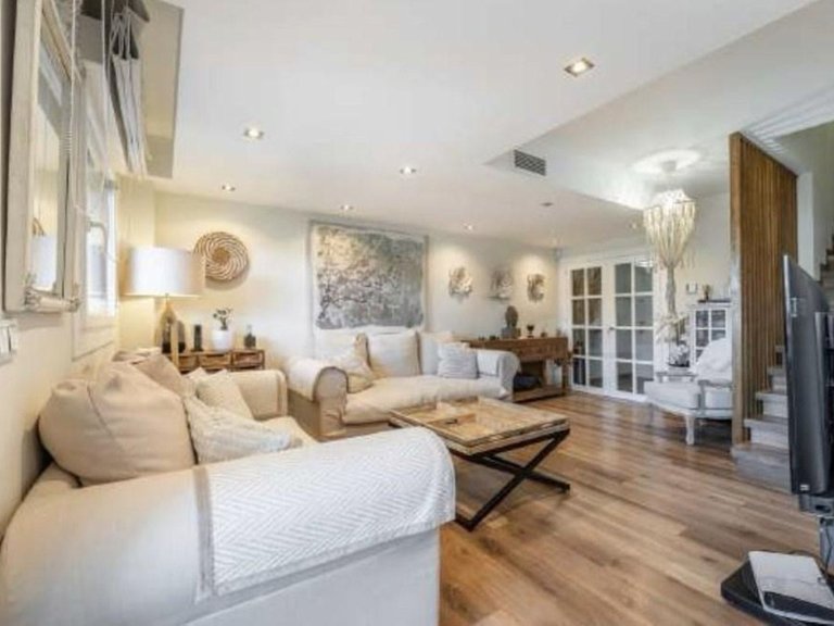 Apartment for Sale in Benalmadena Costa, Malaga 1