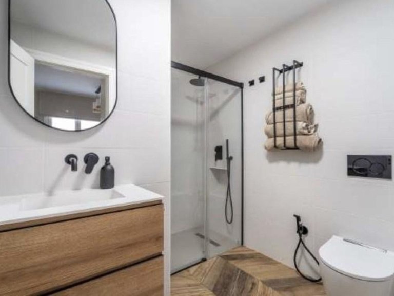 Apartment for Sale in Benalmadena Costa, Malaga 24