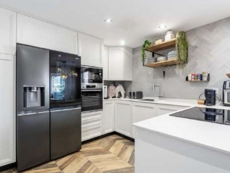 Apartment for Sale in Benalmadena Costa, Malaga 9