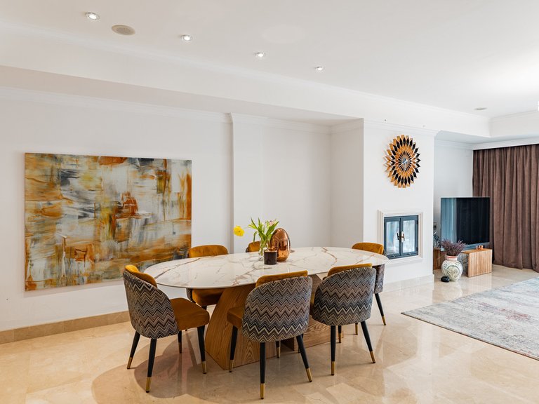 Apartment for Sale in The Golden Mile, Malaga 1