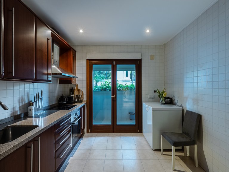 Apartment for Sale in The Golden Mile, Malaga 10