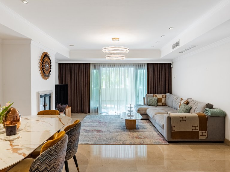 Apartment for Sale in The Golden Mile, Malaga 2