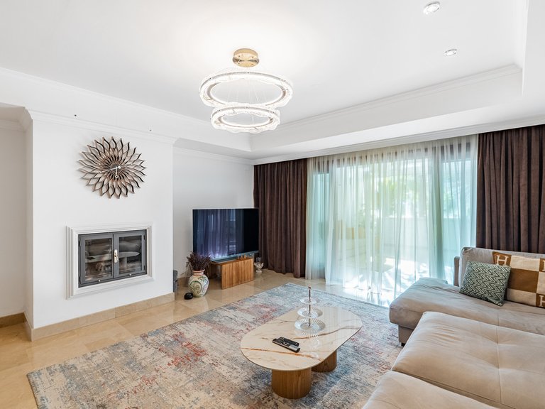 Apartment for Sale in The Golden Mile, Malaga 6