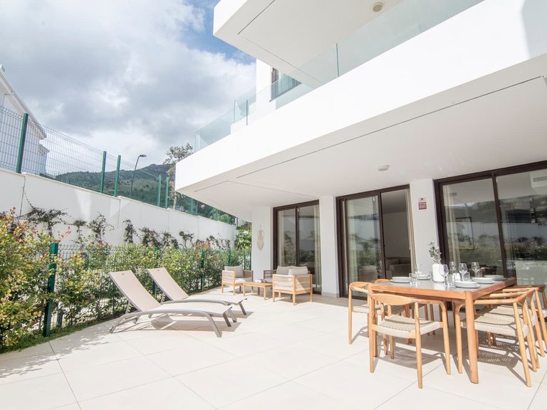 Apartment for Sale in Costa del Sol, Benalmadena Costa, Malaga 1