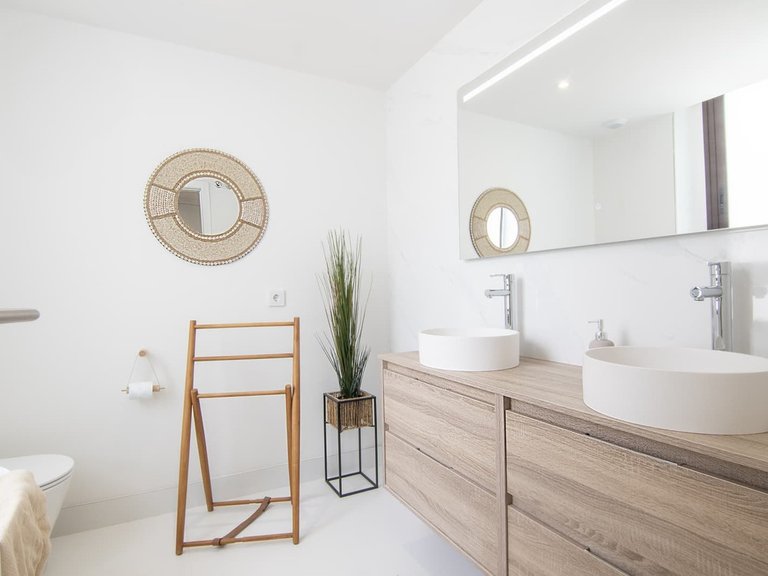 Apartment for Sale in Costa del Sol, Benalmadena Costa, Malaga 13