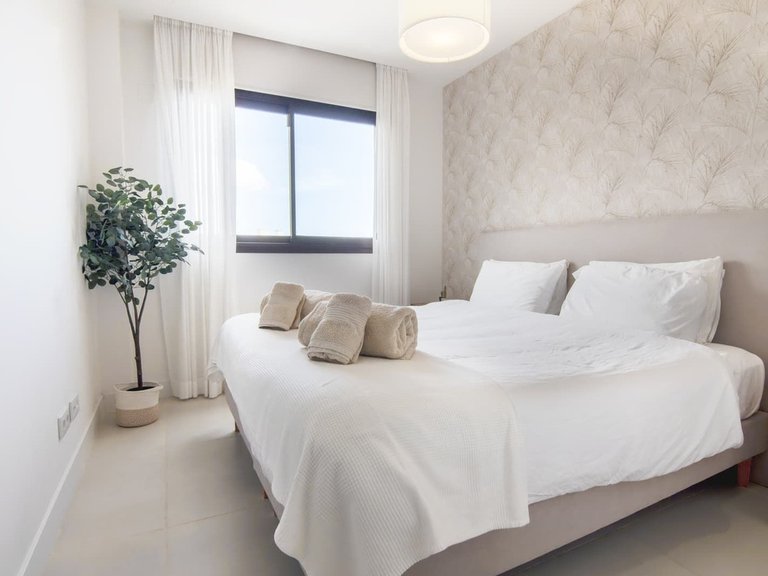 Apartment for Sale in Costa del Sol, Benalmadena Costa, Malaga 16