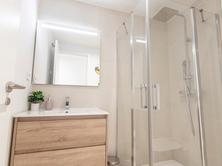 Apartment for Sale in Costa del Sol, Benalmadena Costa, Malaga 17