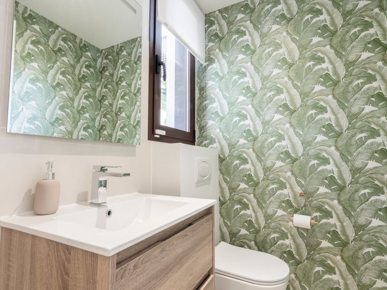 Apartment for Sale in Costa del Sol, Benalmadena Costa, Malaga 20
