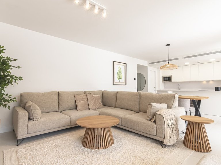 Apartment for Sale in Costa del Sol, Benalmadena Costa, Malaga 4