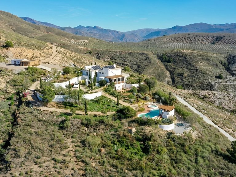 Villa for Sale in Málaga, Malaga 2