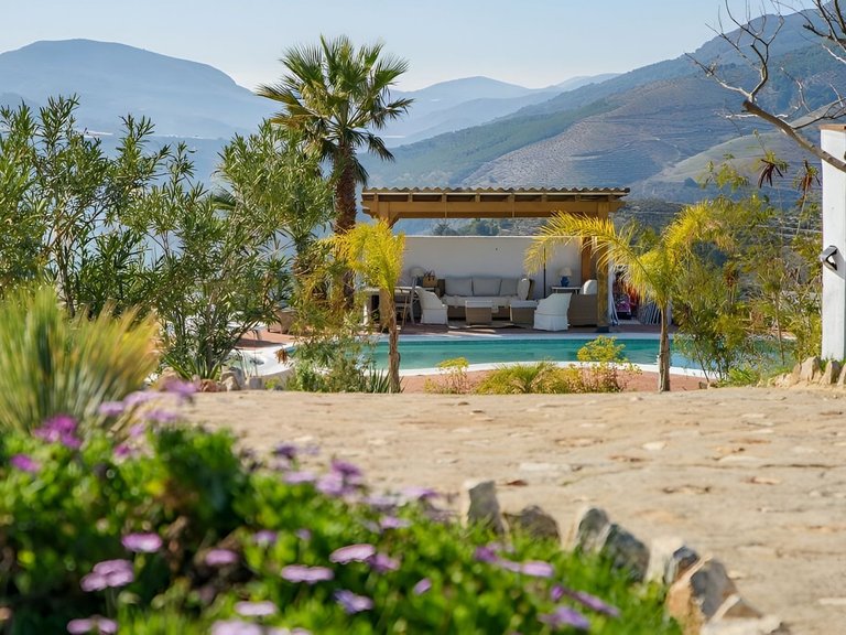 Villa for Sale in Málaga, Malaga 23