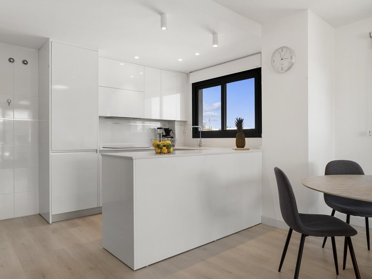 Apartment for Sale in Las Lagunas, Malaga 11