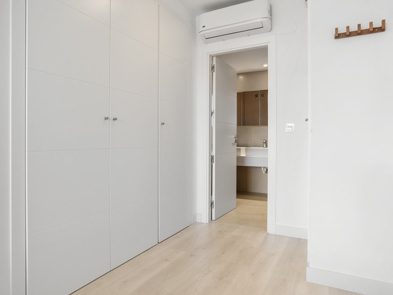 Apartment for Sale in Las Lagunas, Malaga 13