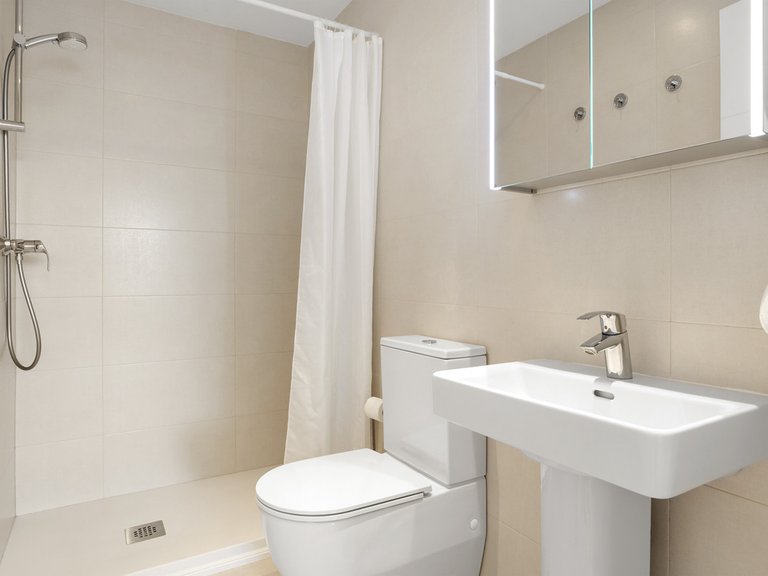 Apartment for Sale in Las Lagunas, Malaga 16