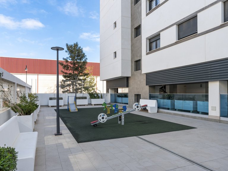 Apartment for Sale in Las Lagunas, Malaga 23