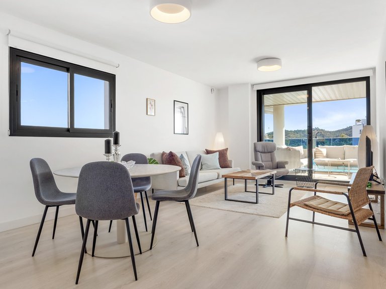 Apartment for Sale in Las Lagunas, Malaga 5