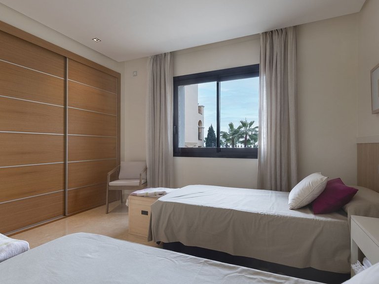 Apartment for Sale in Benahavís, Malaga 12